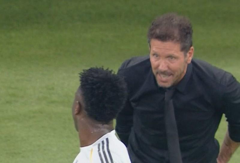 六台：皇马向西蒙尼表达了不满，也对他的道歉感到满意