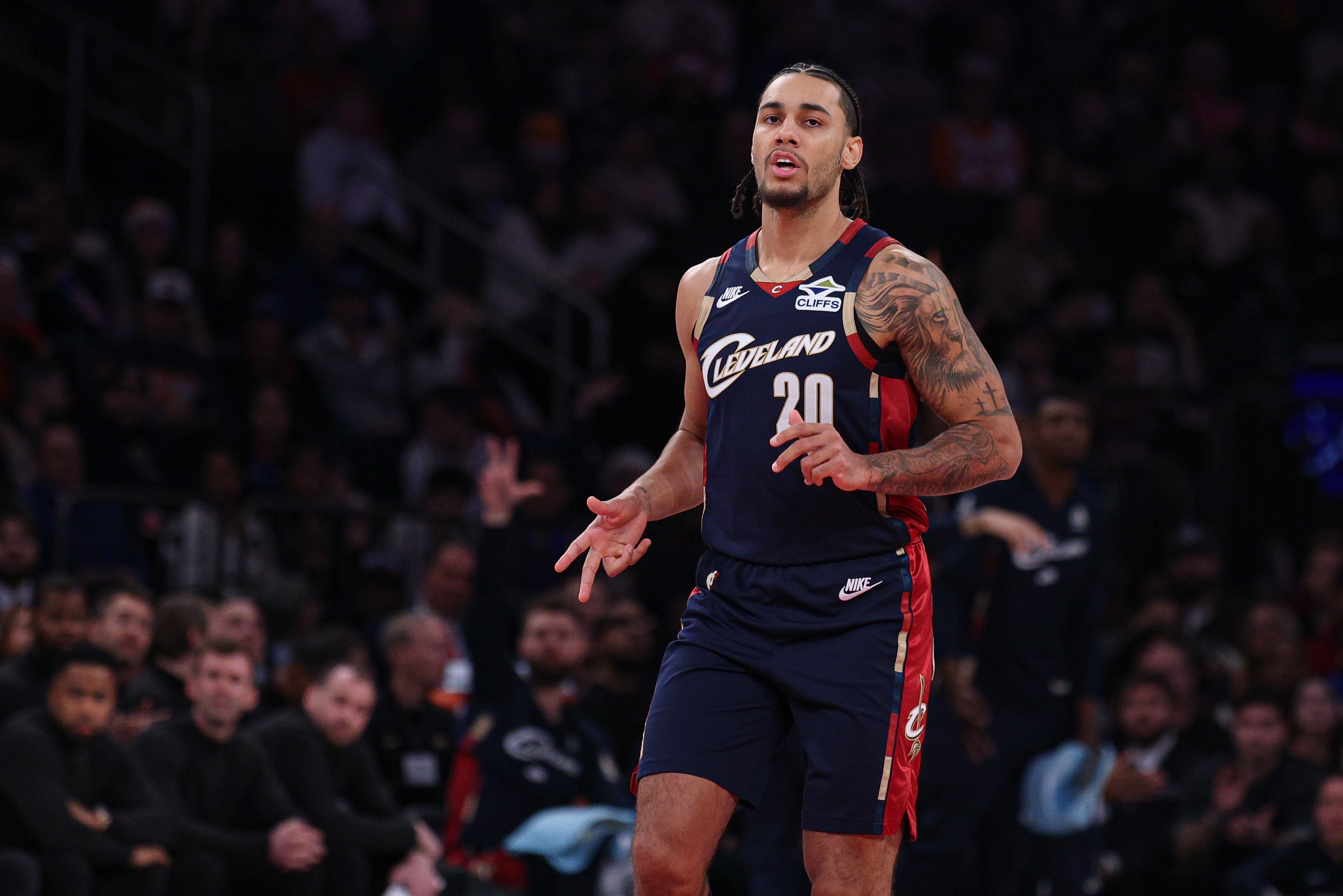 OD体育-太准了！泰森三分迎射恩比德 个人第5记已经25分